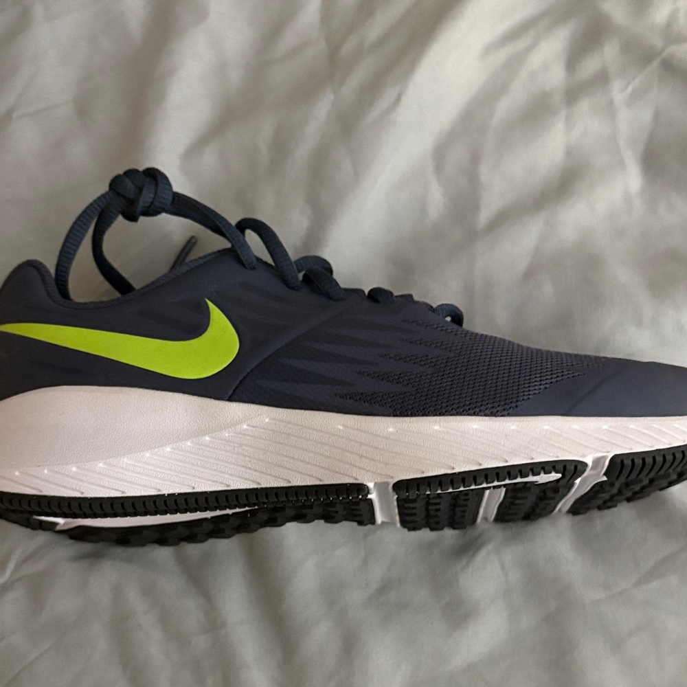 Nike Kids Charcoal and Lime Sneakers